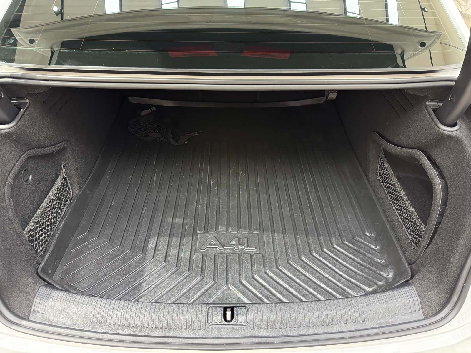 Audi A4L, 2020 34
