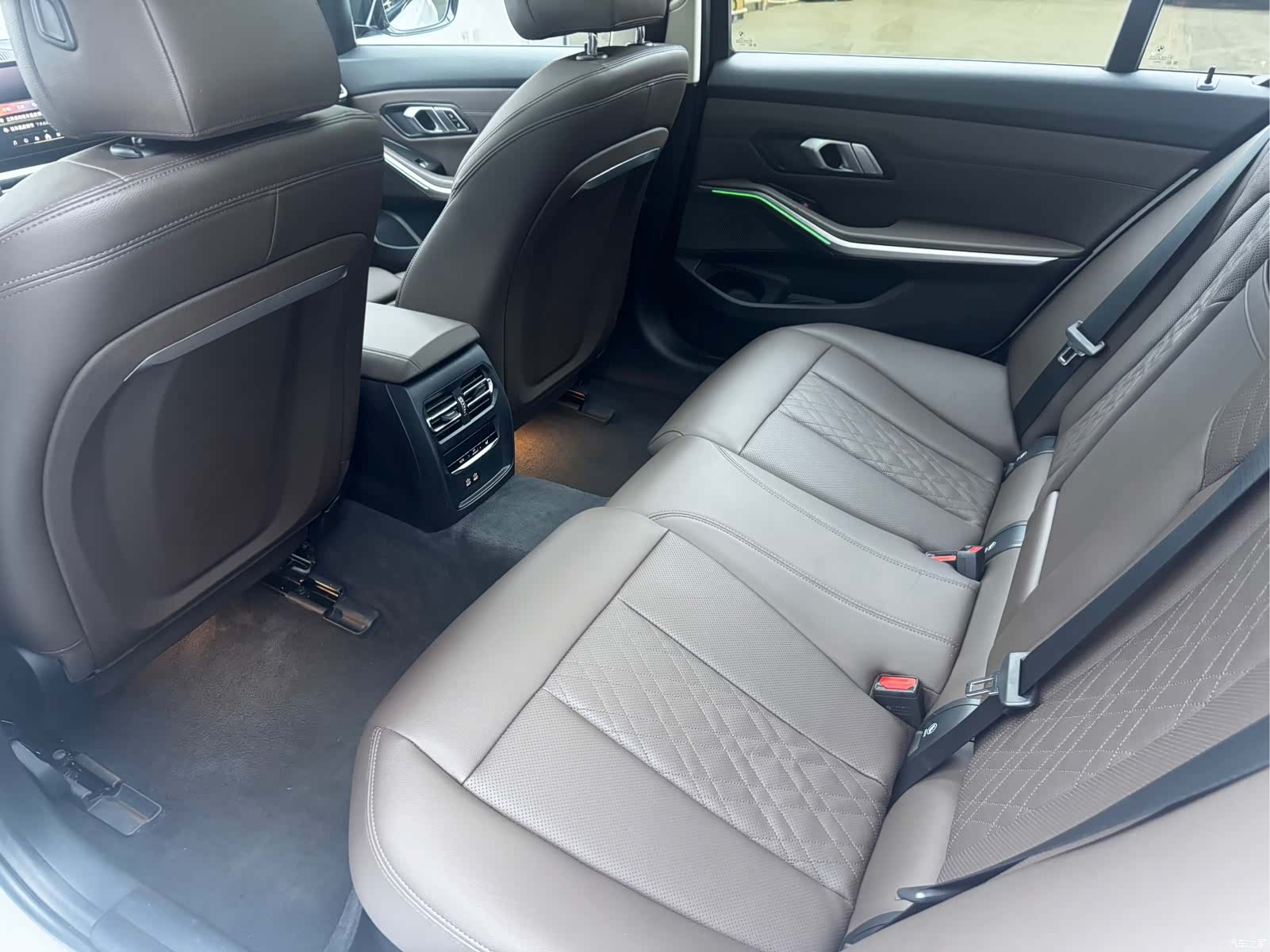 BMW i3, 2024 9