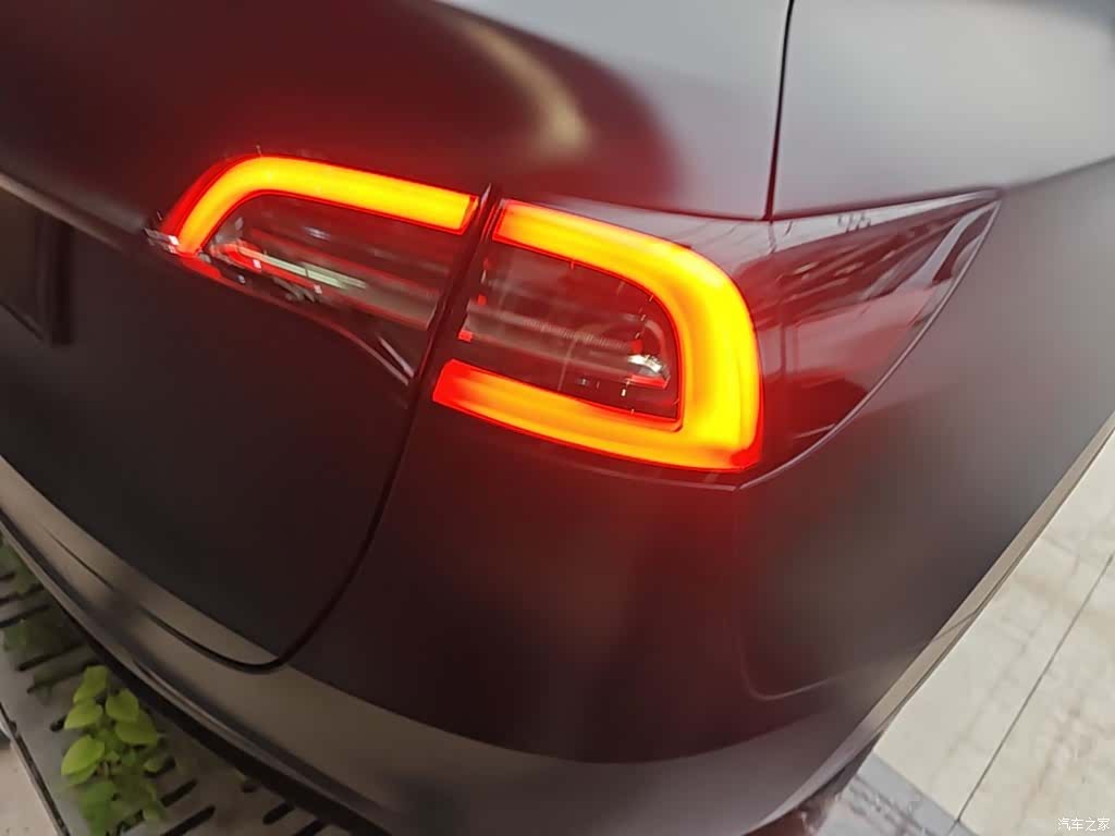 Tesla Model Y, 2021 8