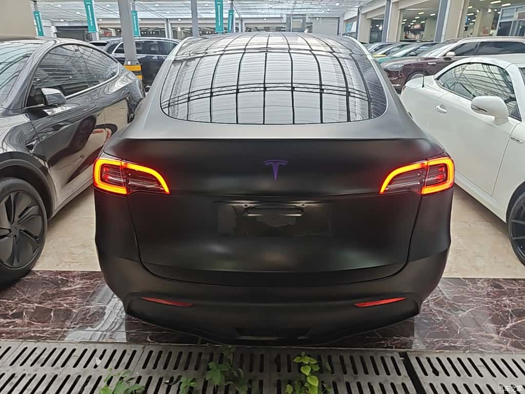 Tesla Model Y, 2021 6