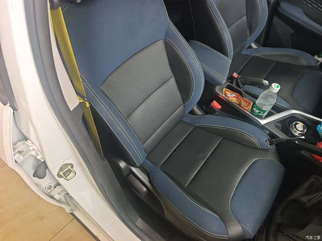 Geely EX3, 2022 25