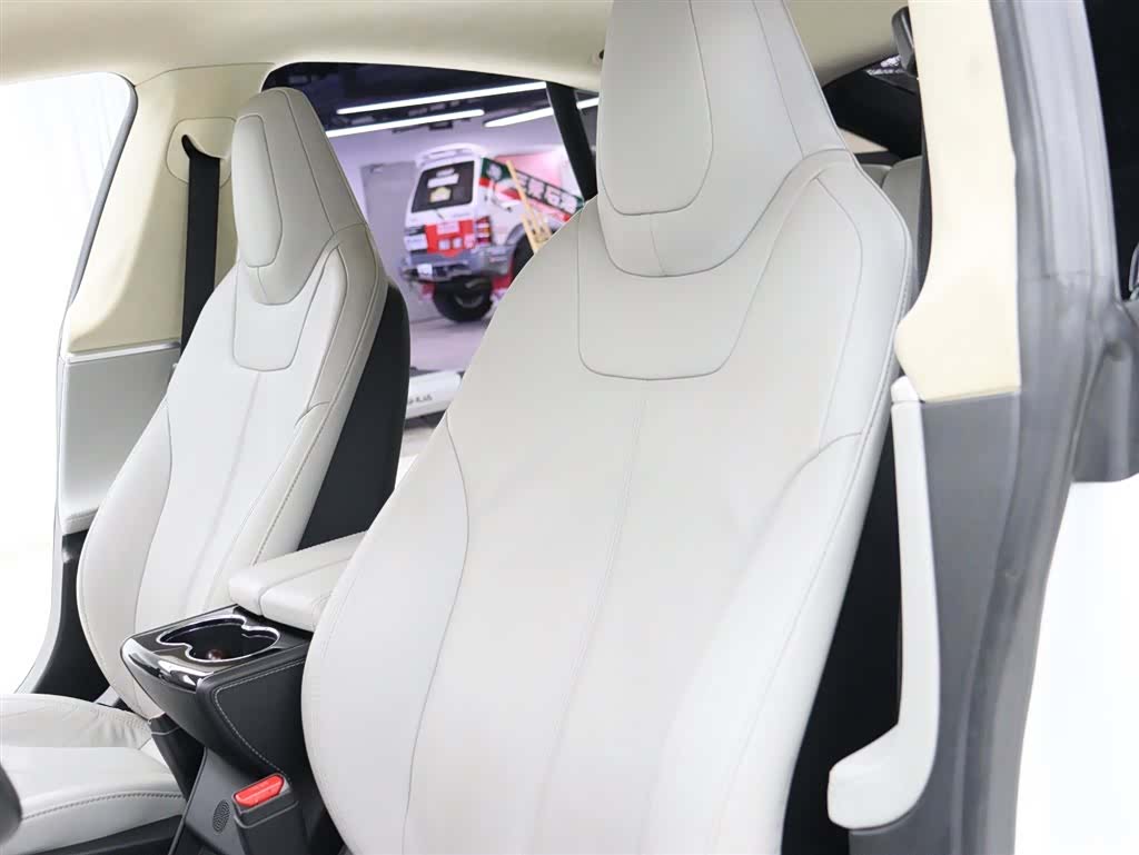 Tesla Model S, 2015 3