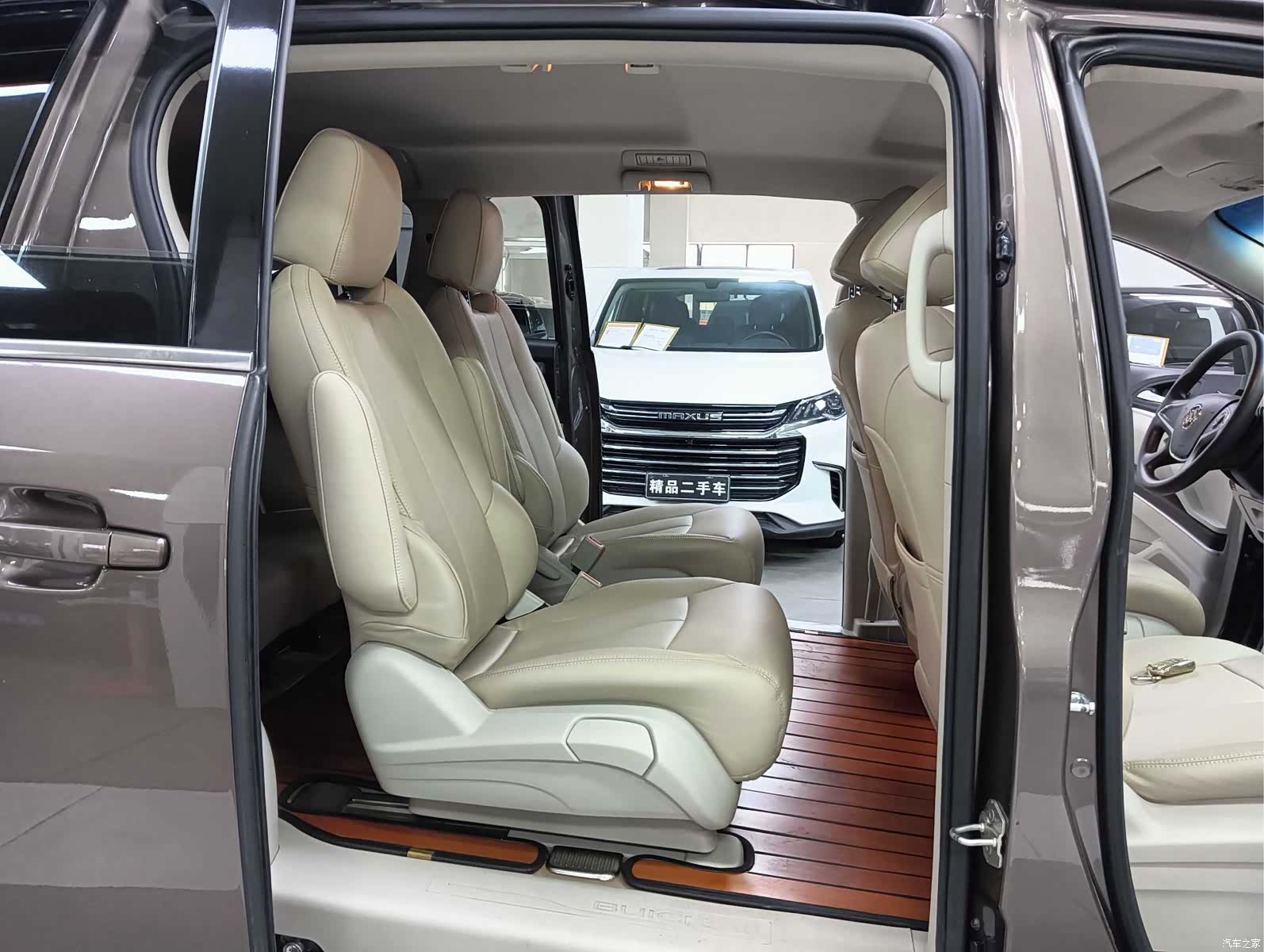 Buick GL8, 2022 6