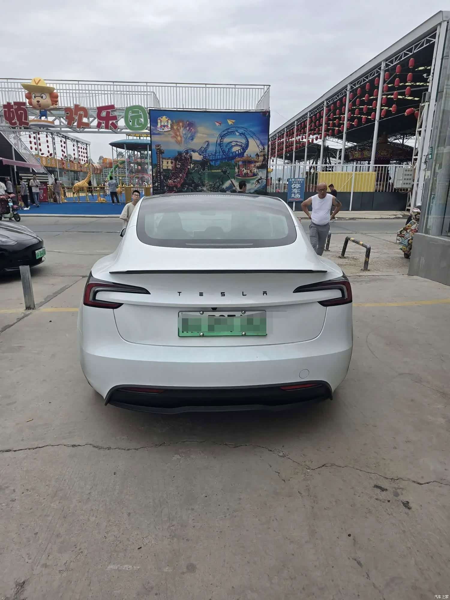Tesla Model 3, 2025 все фото