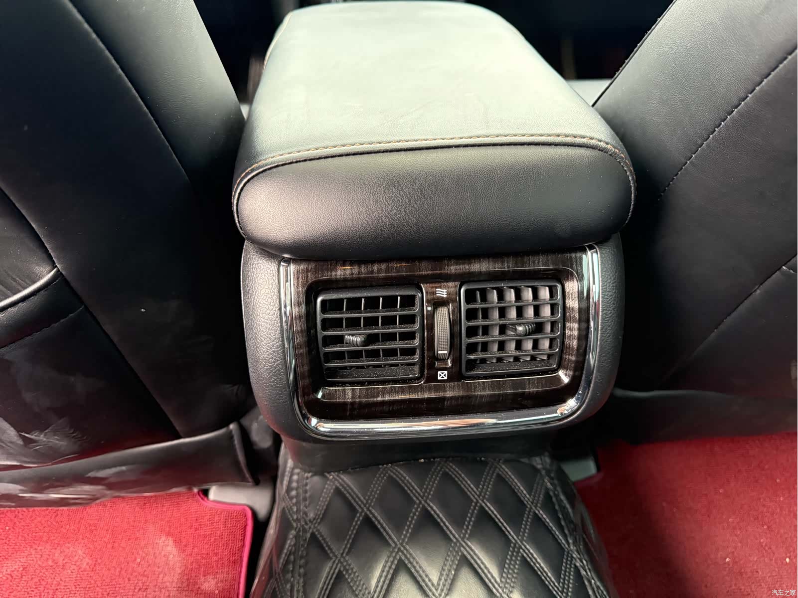 Toyota Crown, 2016 10
