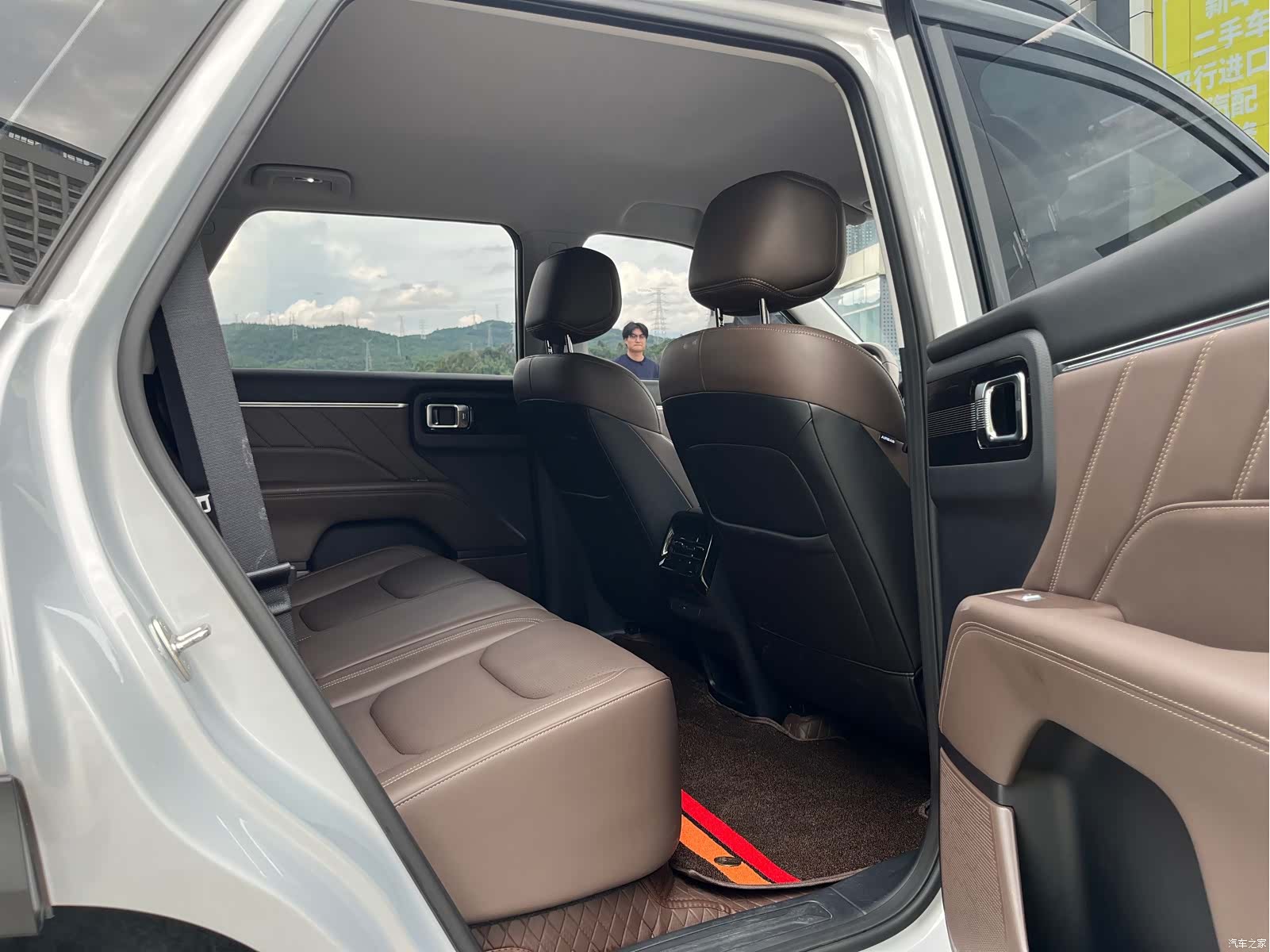 Wuling 560, 2025 18