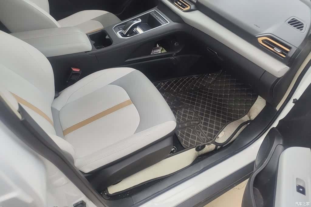 DongFeng E70, 2023 8