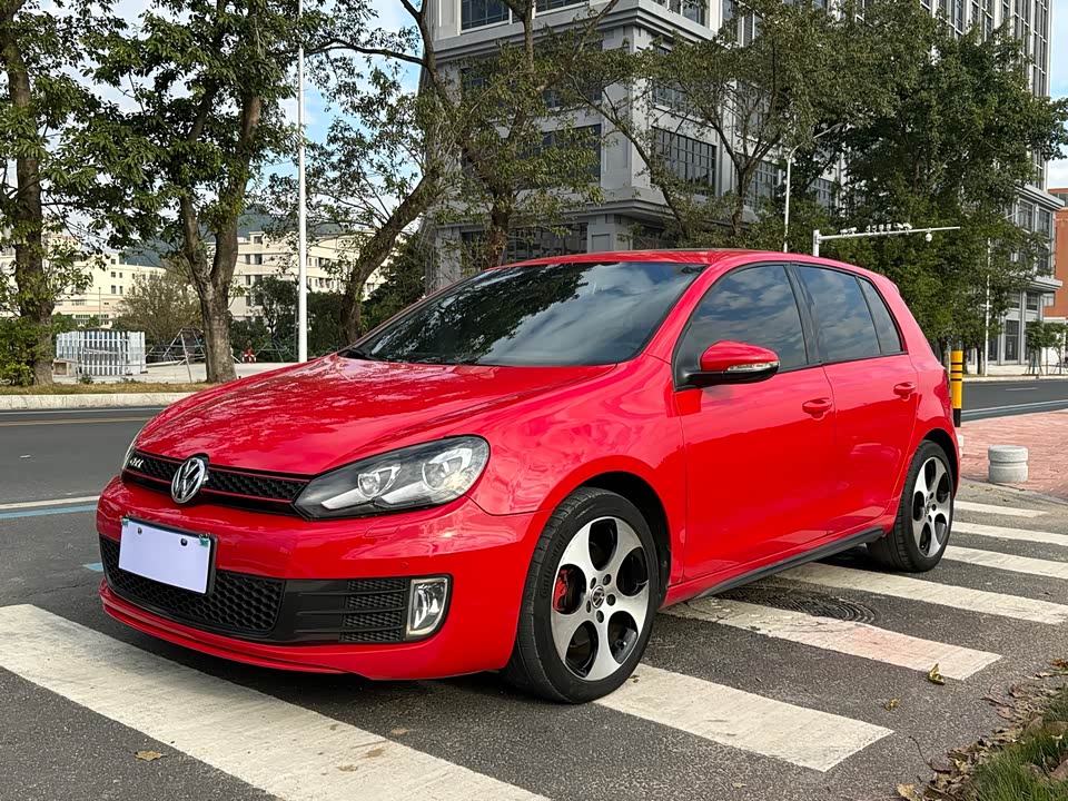 Volkswagen Golf GTI