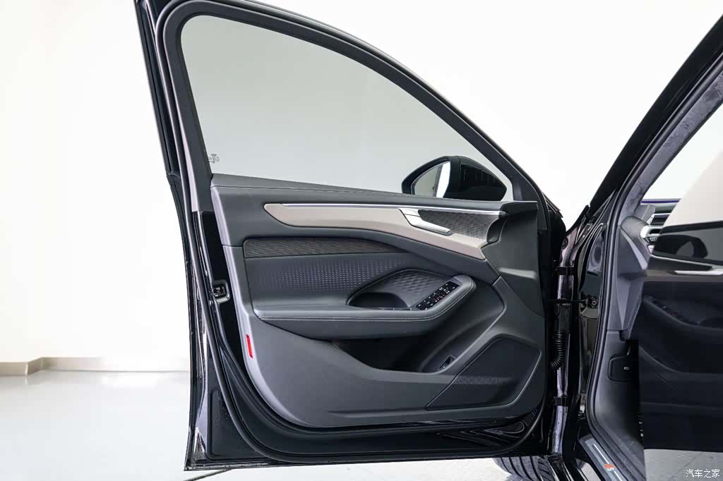 Audi A6L, 2026 11
