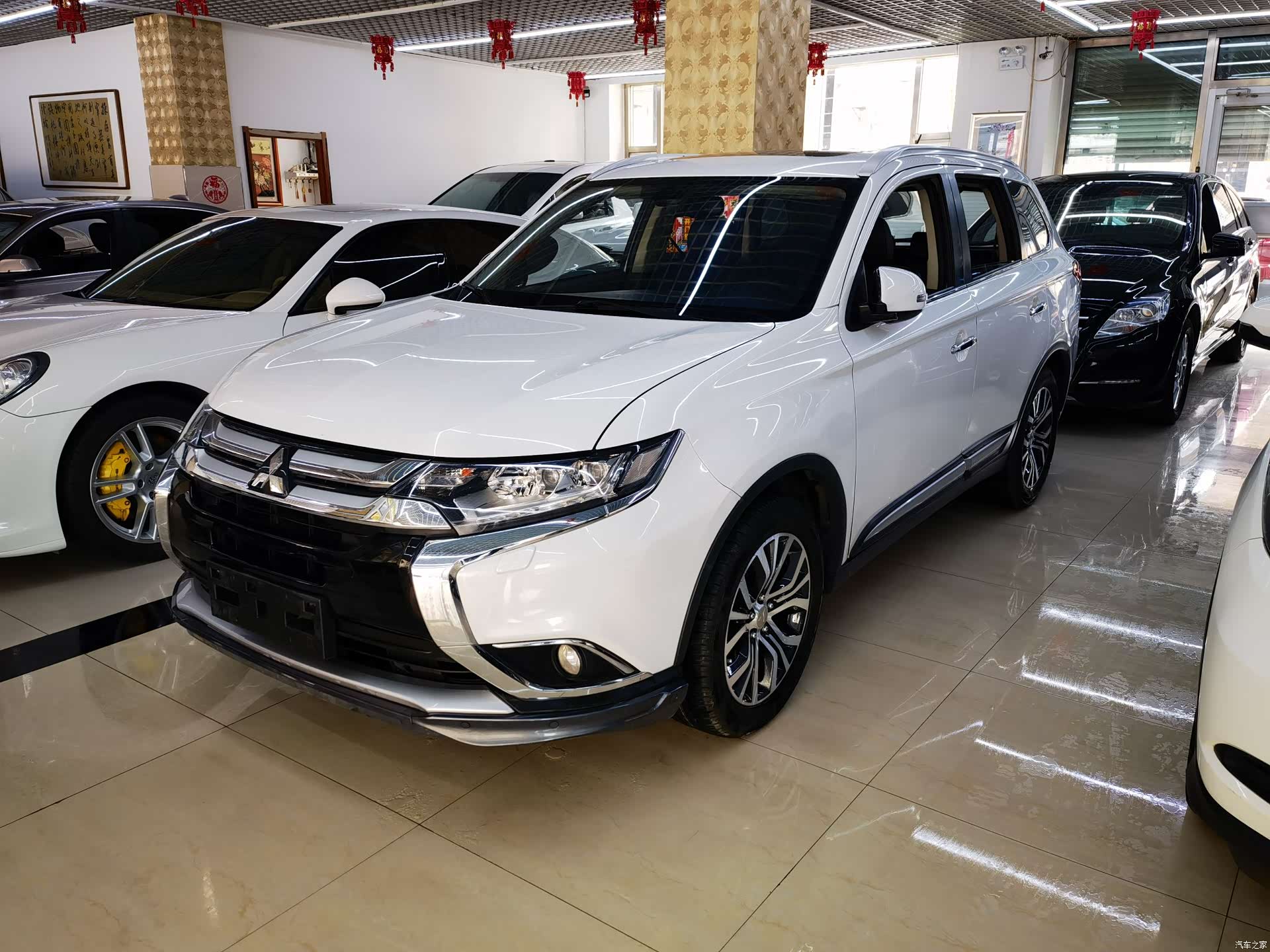 Mitsubishi Outlander, 2017 1