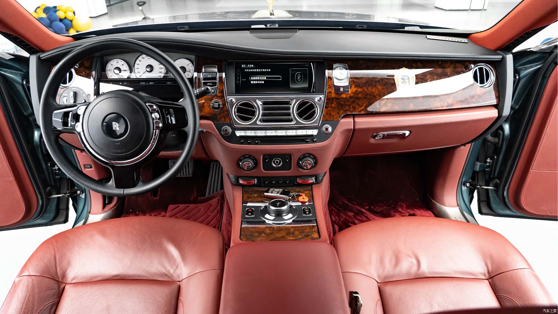 Rolls-Royce Ghost, 2015 8