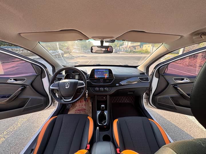 Baojun 310 2016 1.2L МКПП Style