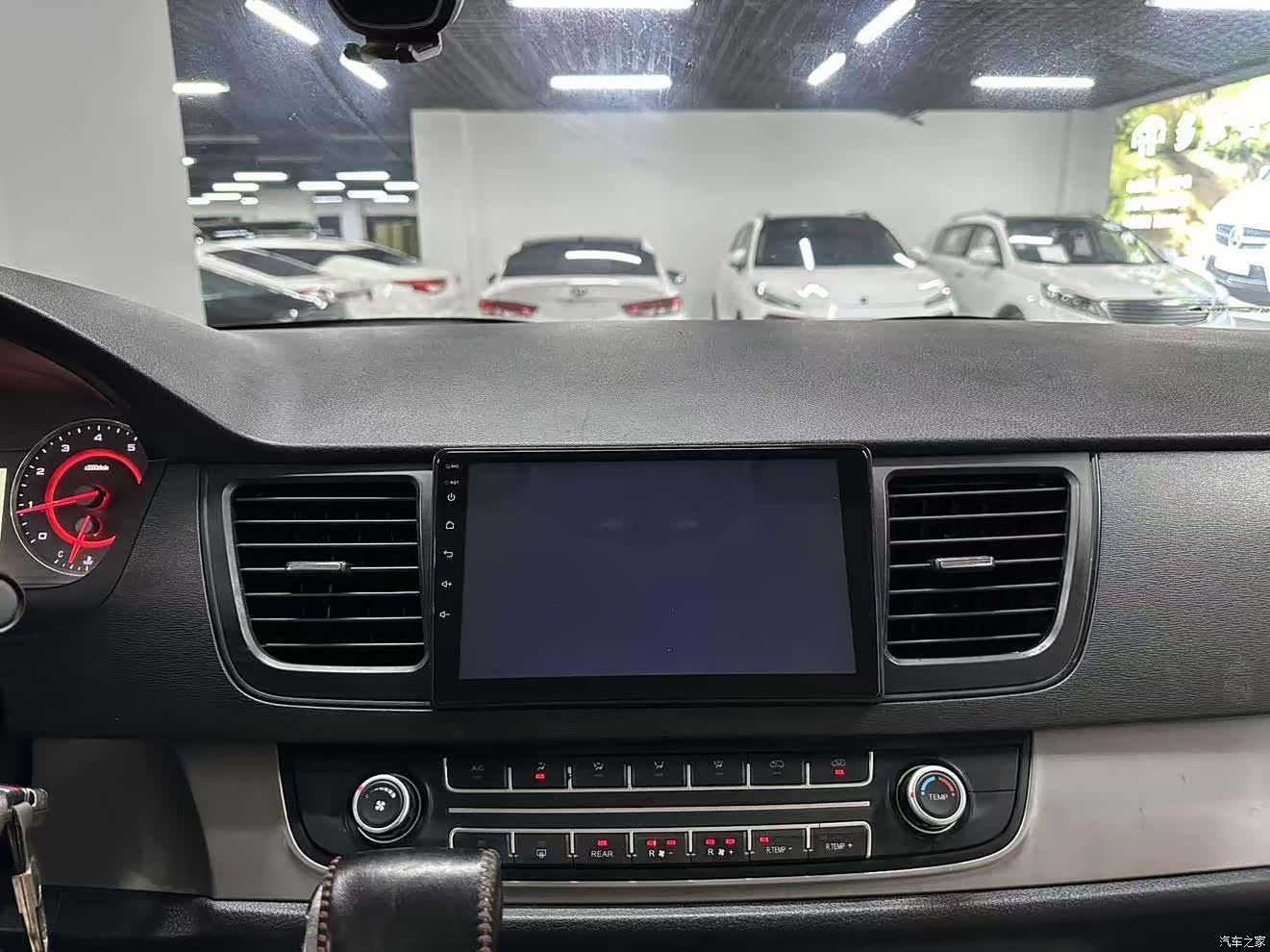 Maxus G10, 2018 13
