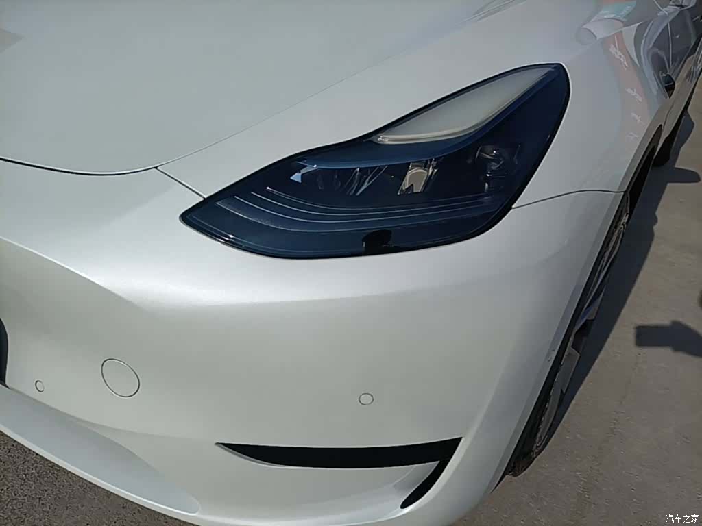 Tesla Model Y, 2022 24