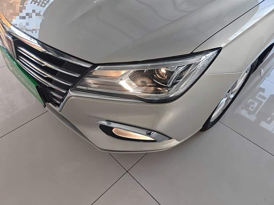 Roewe i5