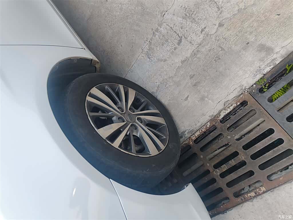 Geely Emgrand, 2018 25