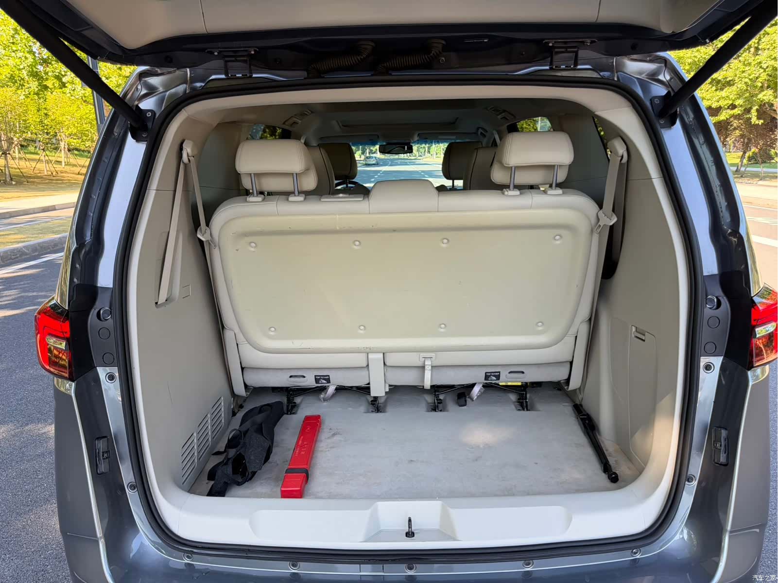 Buick GL8, 2020 8
