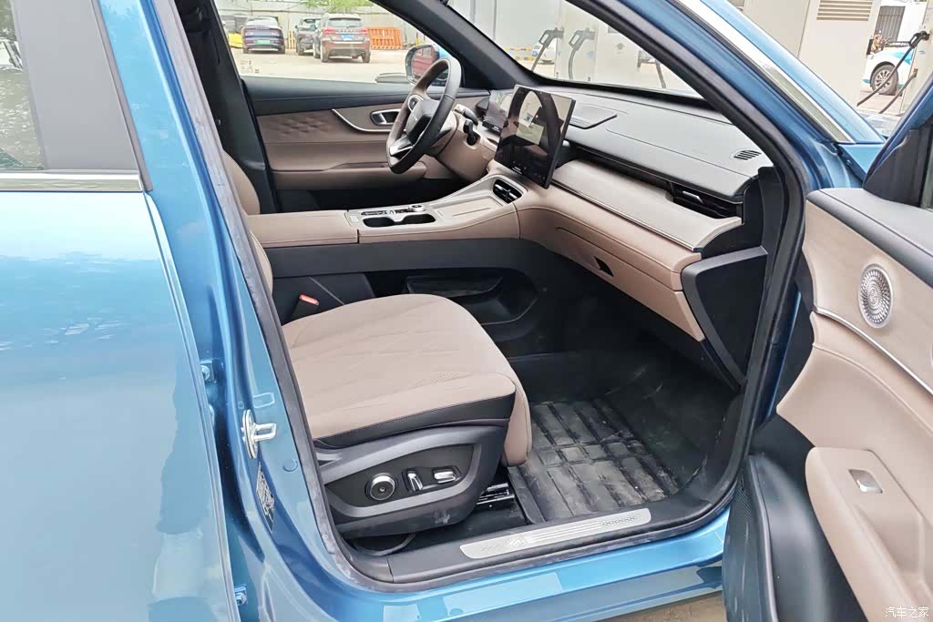 Chery Tiggo 8 Plus, 2025 8