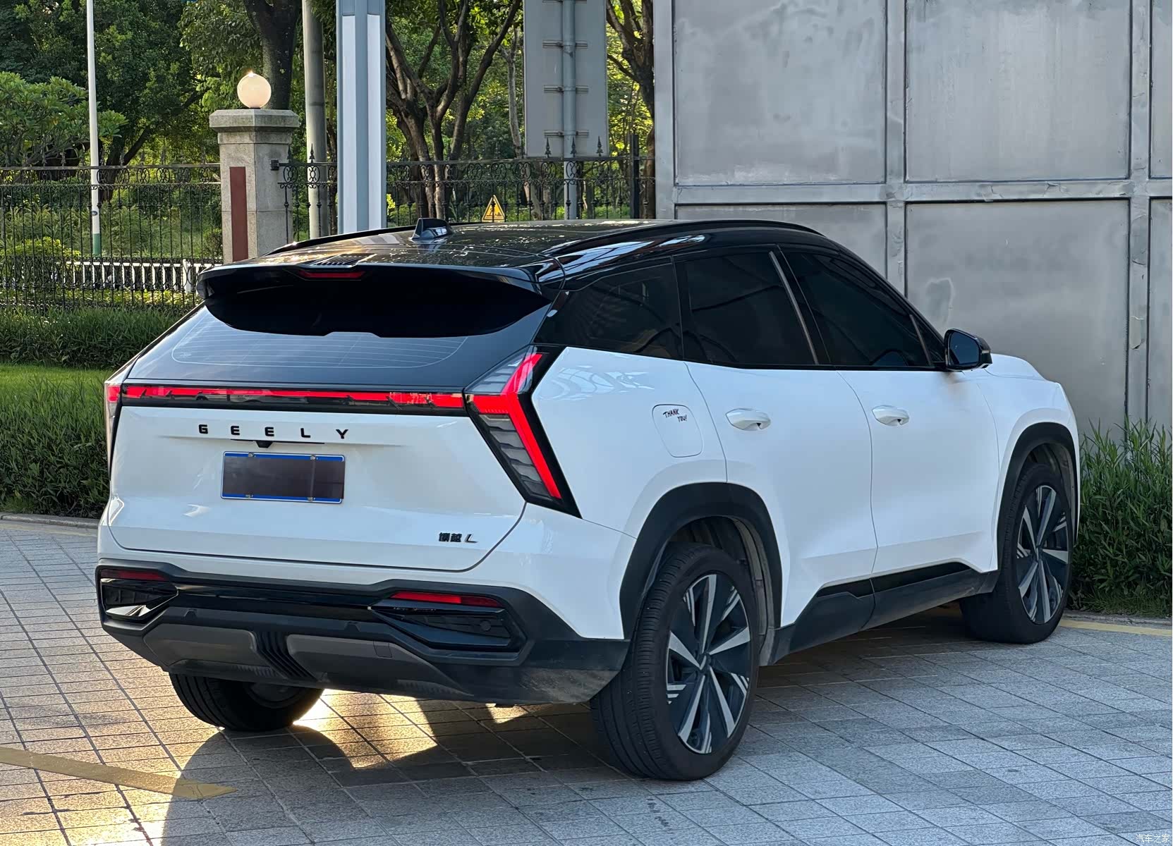 Geely Boyue, 2023 13
