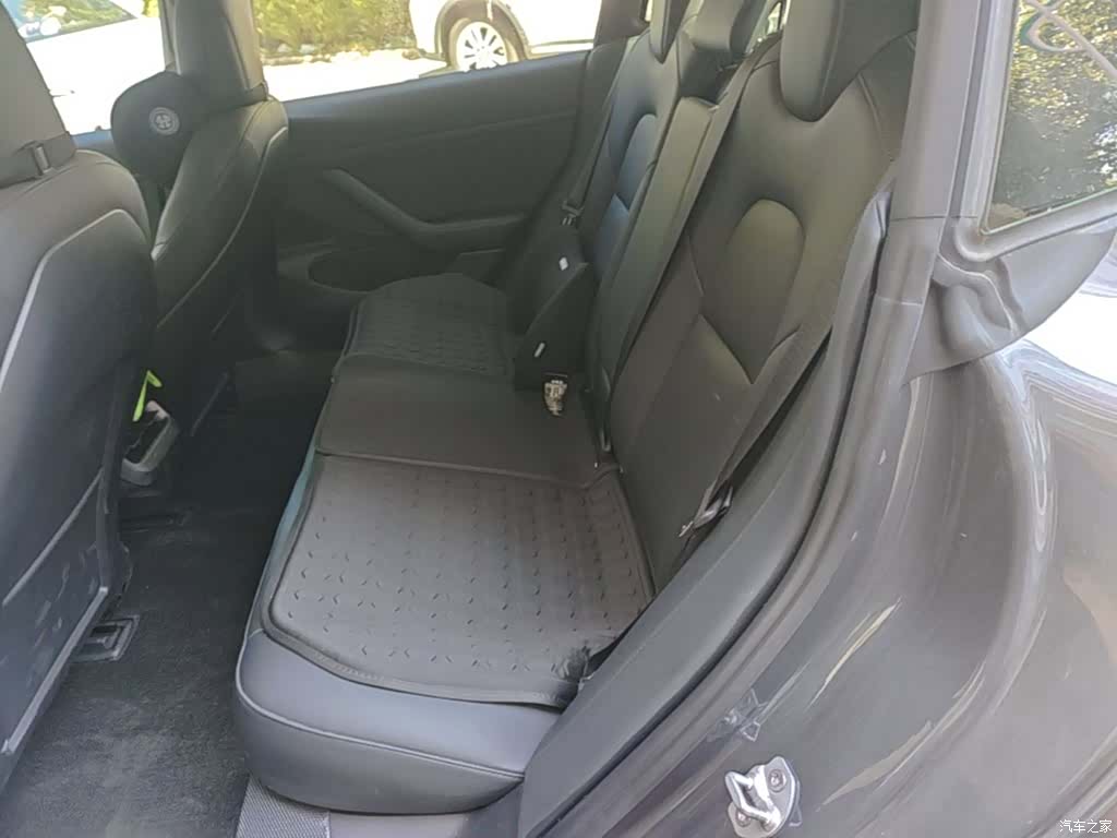 Tesla Model 3, 2020 17