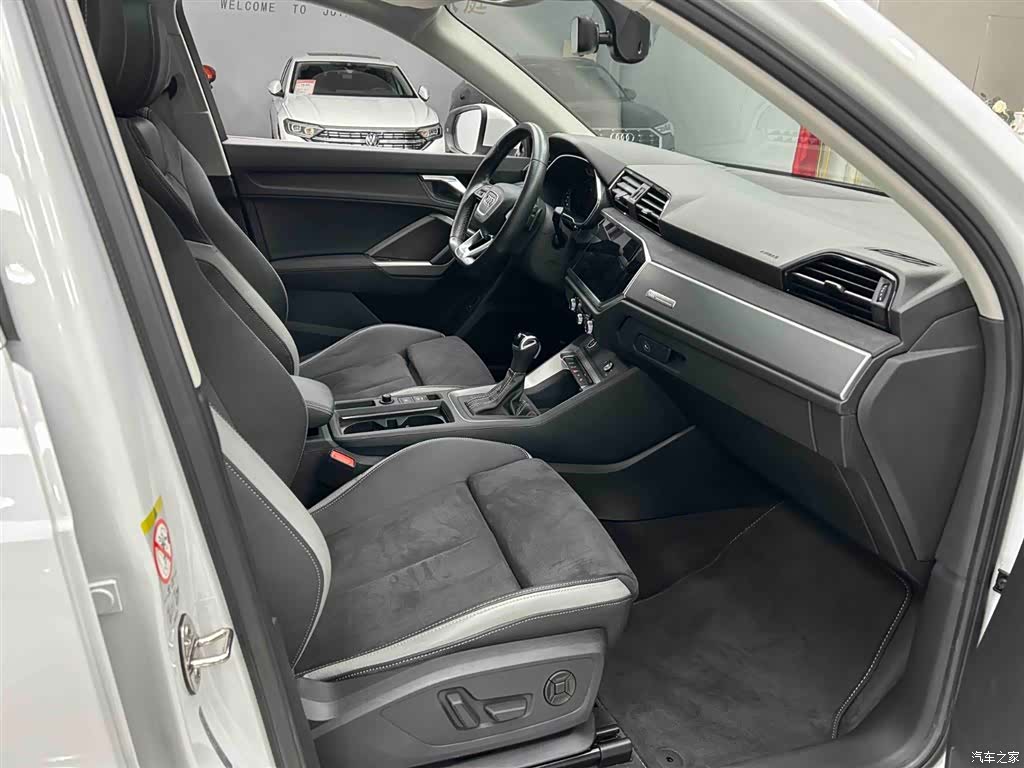 Audi Q3, 2022 13