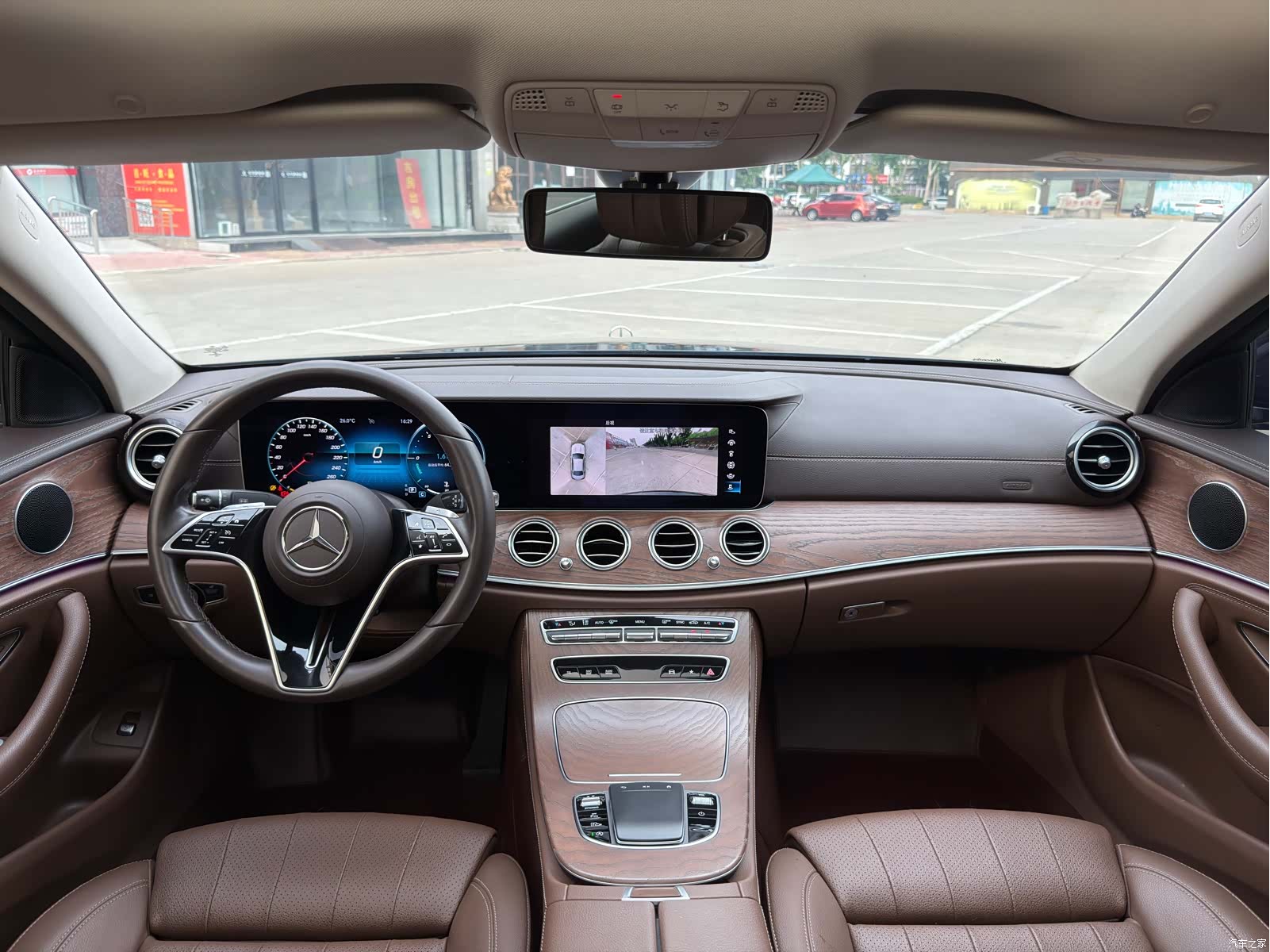 Mercedes-Benz E-Class, 2022 10