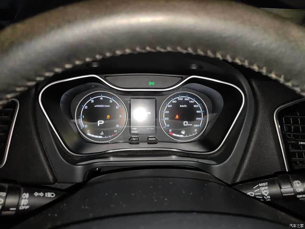 Geely X6, 2017 4