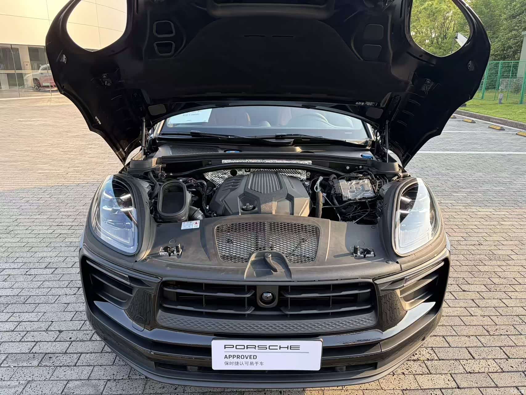 Porsche Macan, 1900 19
