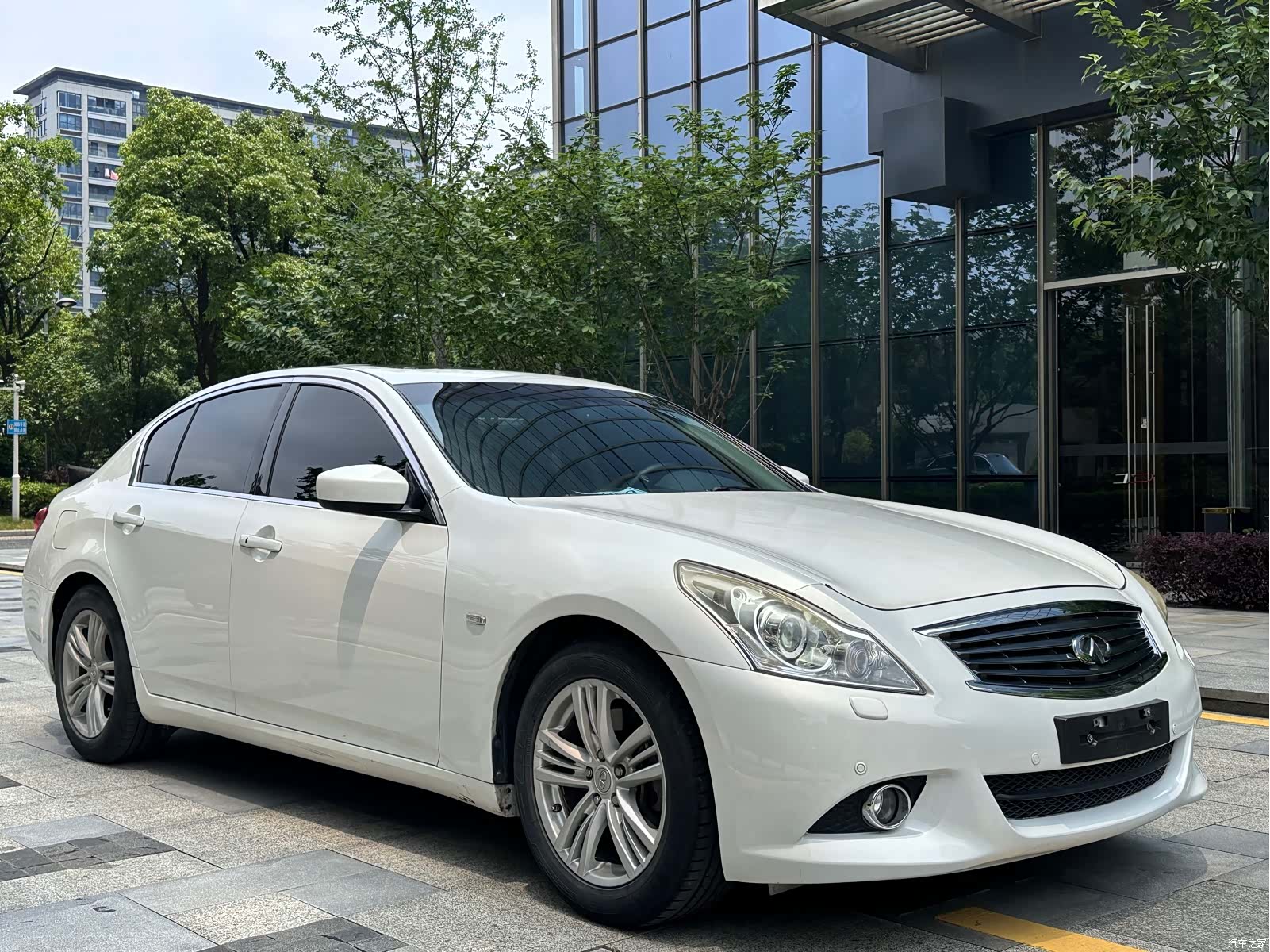Infiniti G25, 2013 3