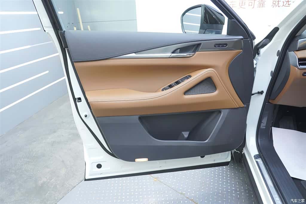 Infiniti QX60, 1900 22