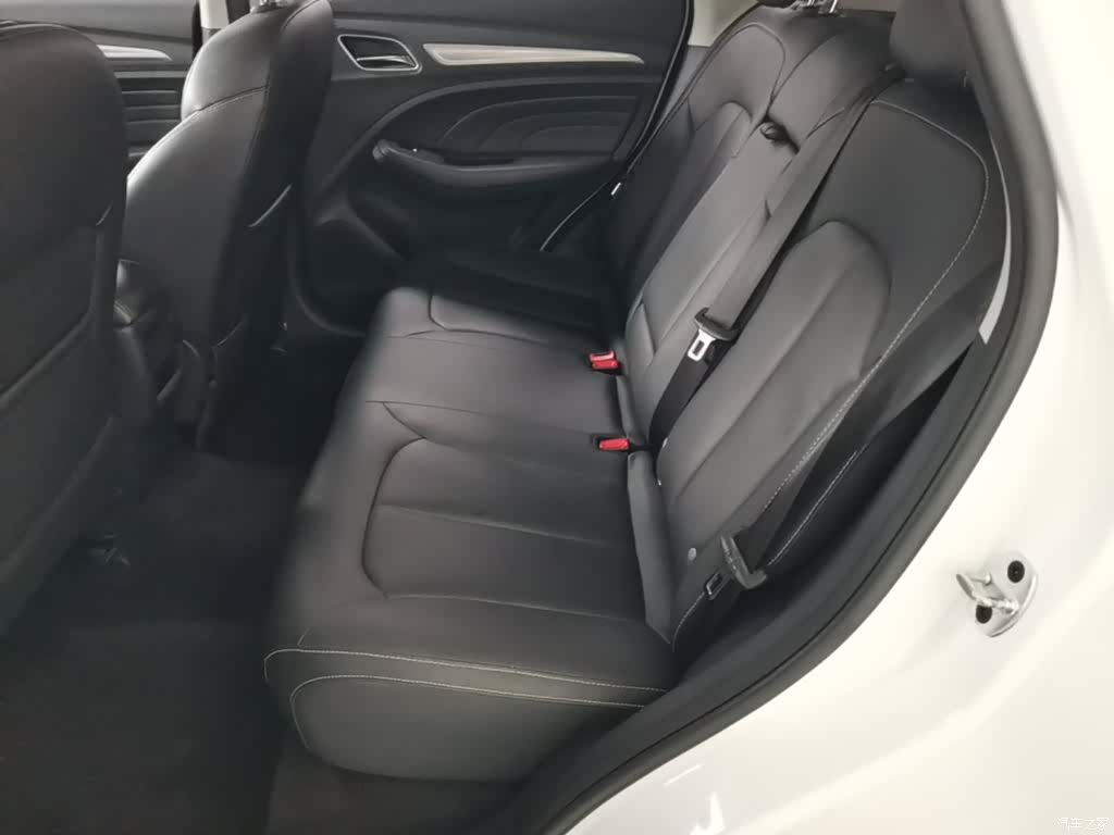 Roewe RX3, 2019 17