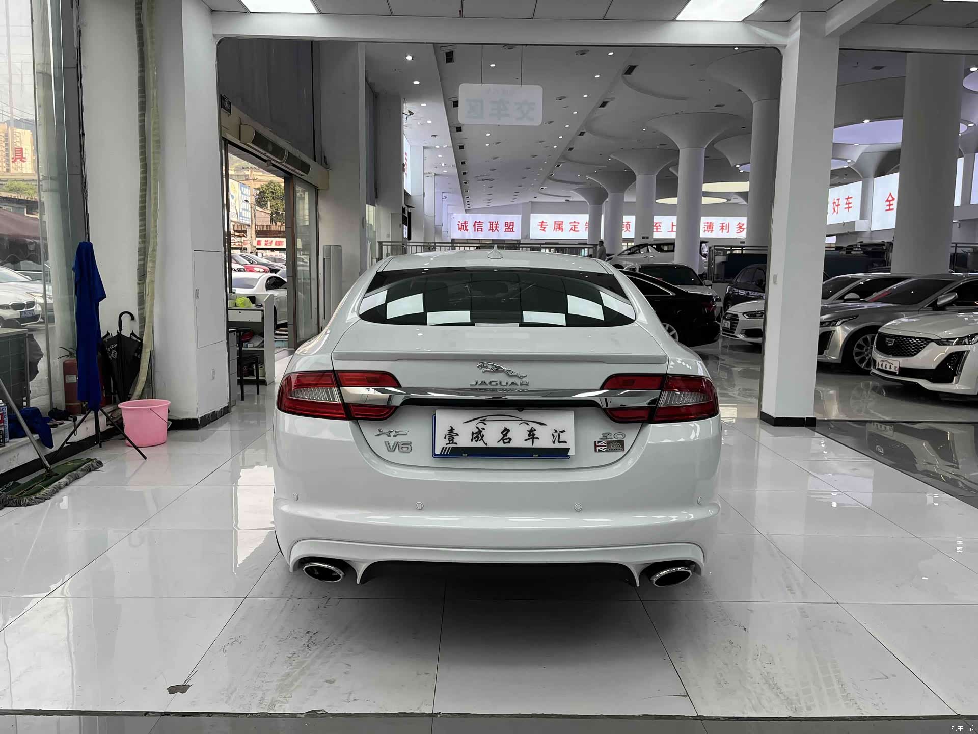 Jaguar XF, 2015 21
