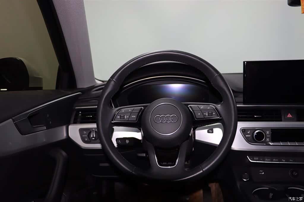 Audi A4L, 2022 10