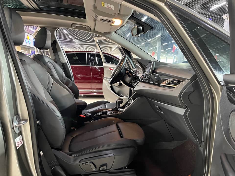 BMW 2 series station wagon