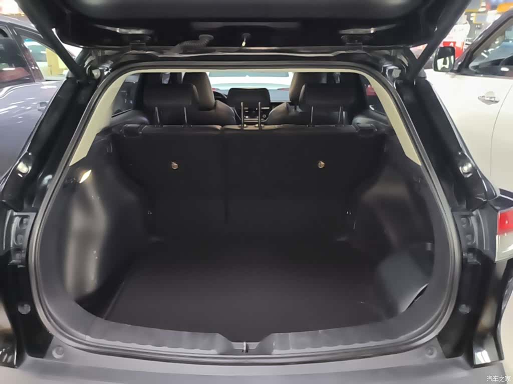 Toyota Frontlander, 2024 19