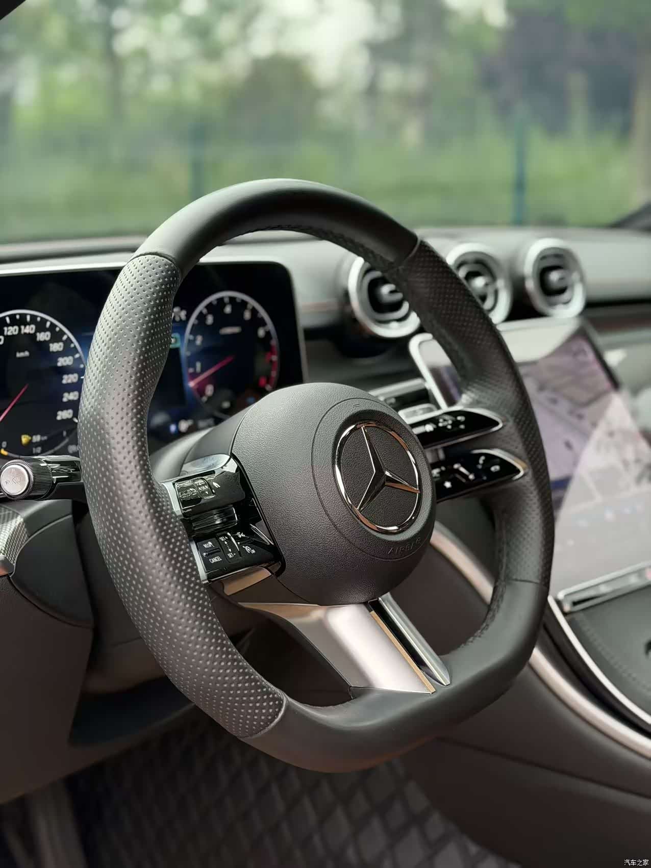 Mercedes-Benz C-Class, 2024 6