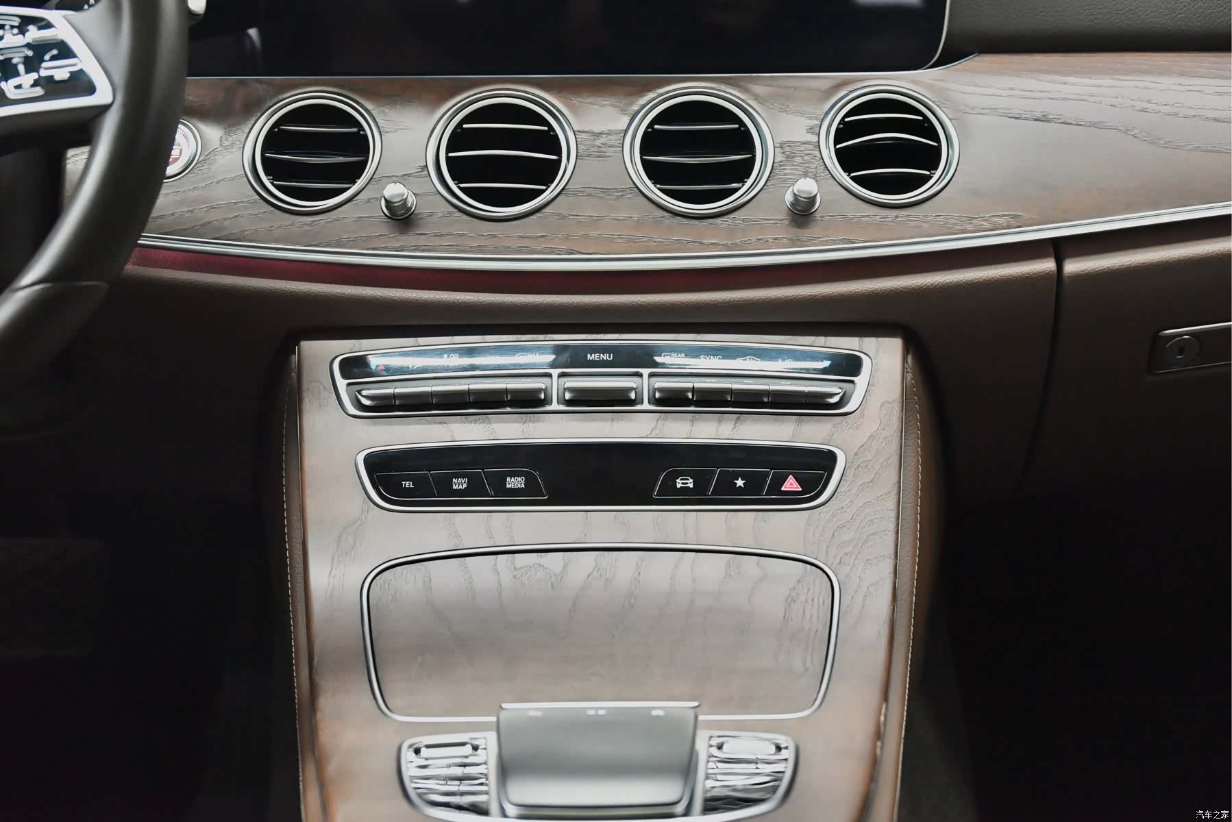 Mercedes-Benz E-Class, 2022 51
