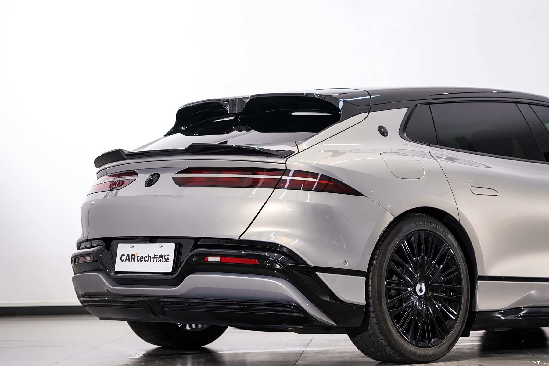 Denza Z9GT, 2024 32