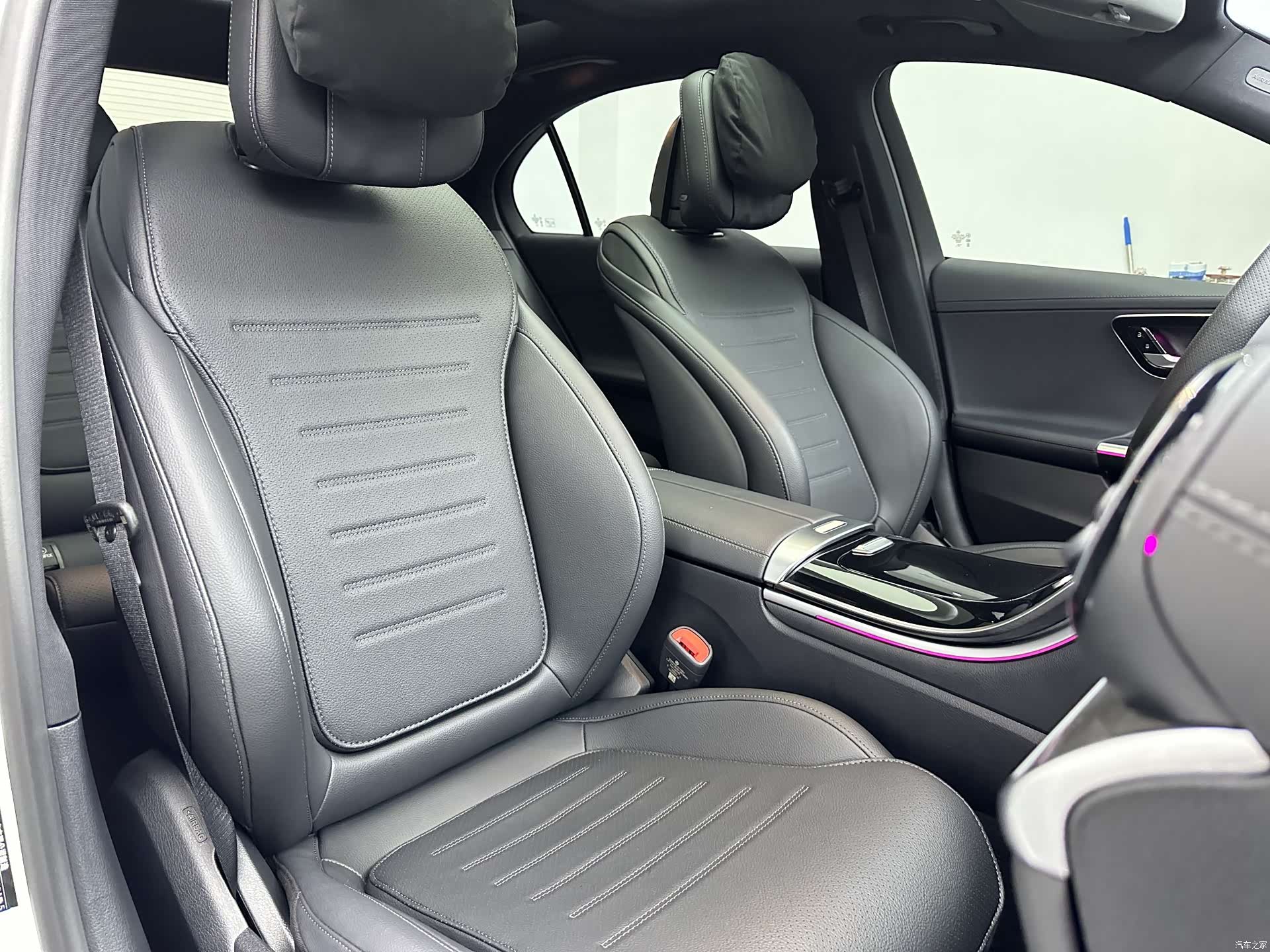 Mercedes-Benz C-Class, 2024 15