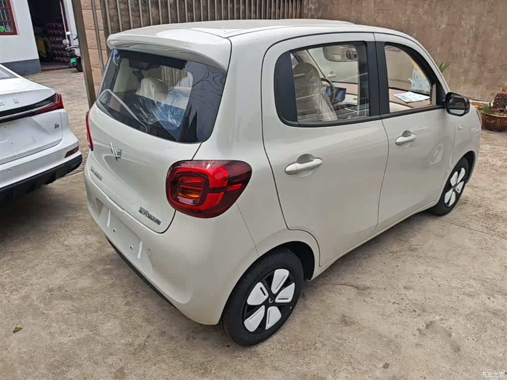 Wuling MINIEV, 2026 7