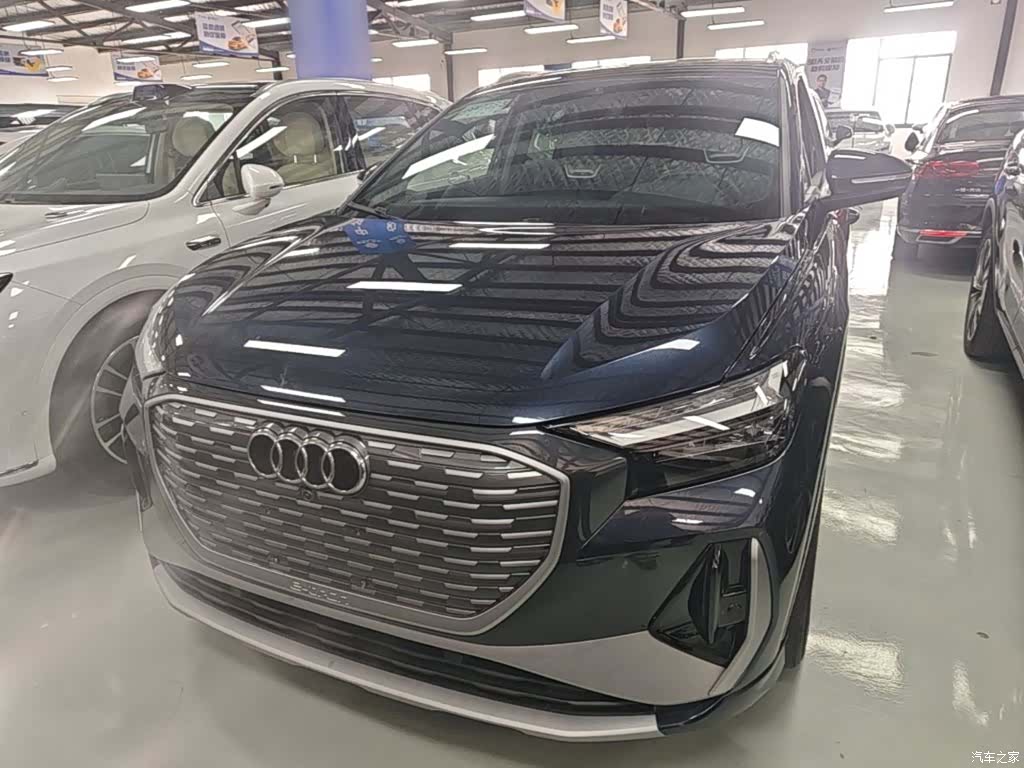 Audi Q4 e-tron, 2023 3