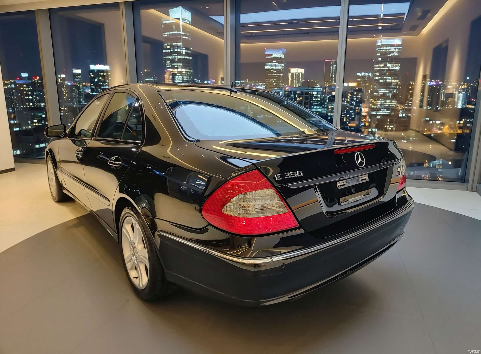 Mercedes-Benz E-Class, 2008 4