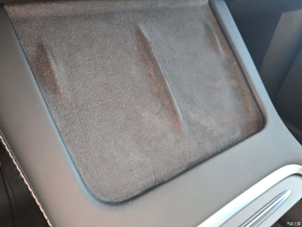 Tesla Model Y, 2024 9