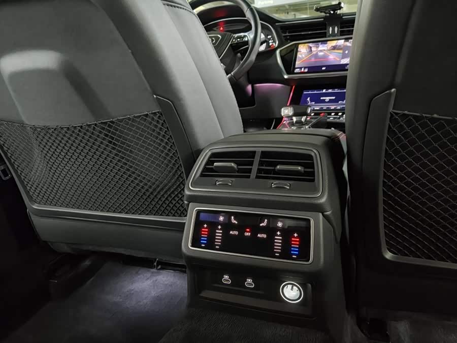 Audi A6L 2023, фото 8