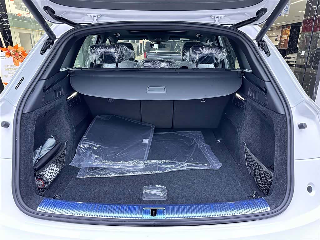 Audi Q5L, 2025 8