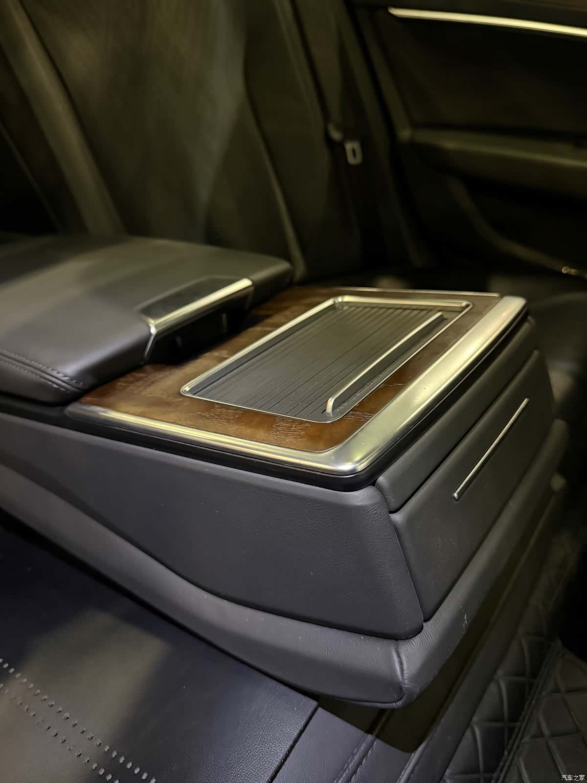 Audi A6L, 2020 14