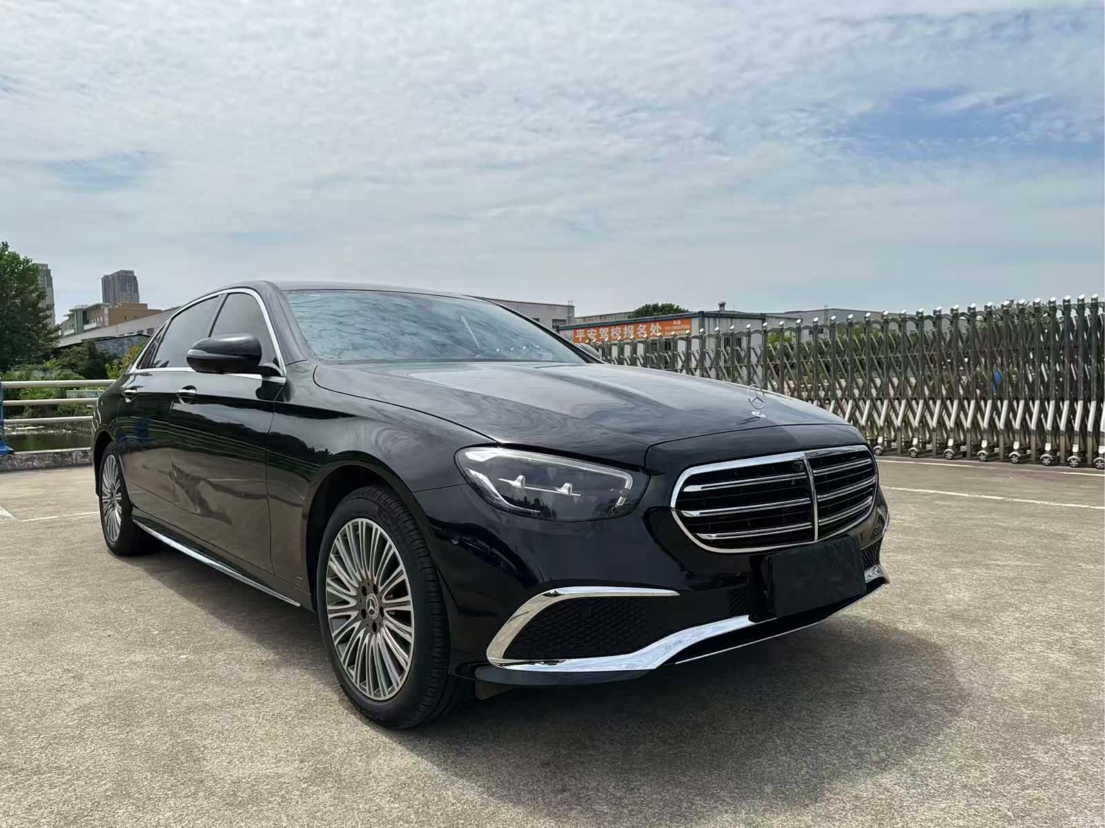 Mercedes-Benz E-Class, 2022 3