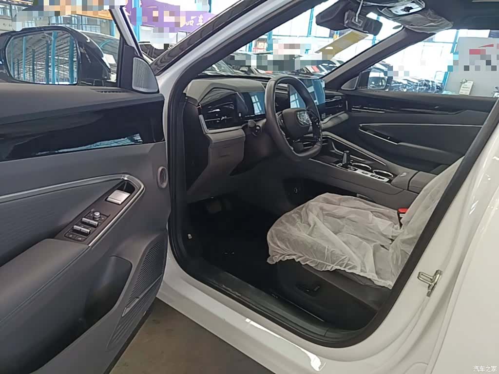 Geely Boyue, 2026 16