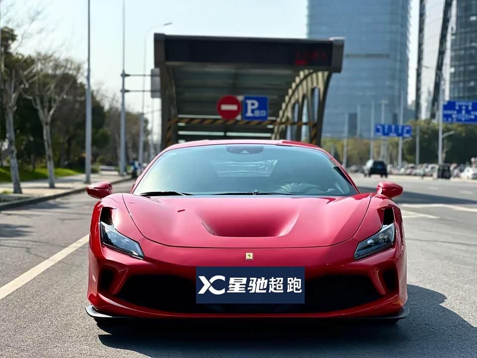 Ferrari F8