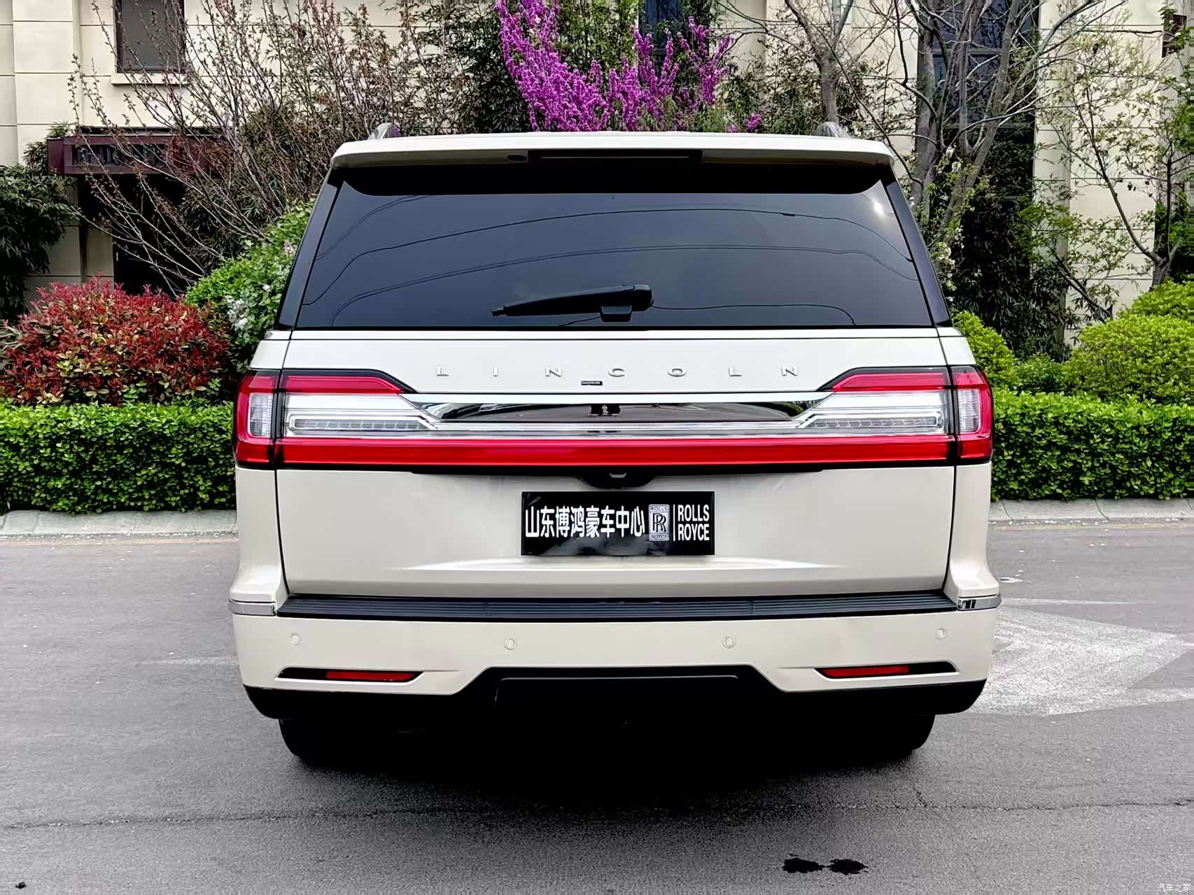 Lincoln Navigator, 2019 17